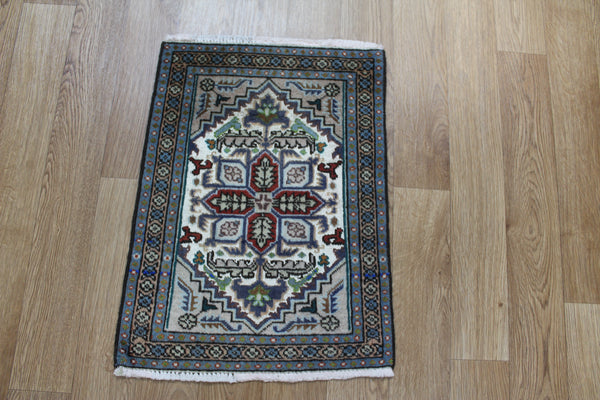 Fine Persian Ardabil Rug Wool & silk 57 x 43 cm
