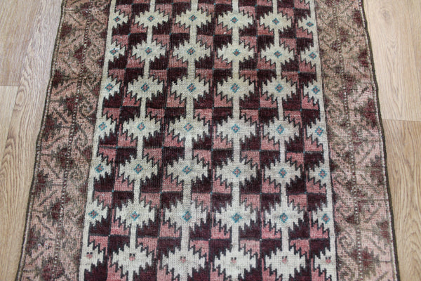Antique Persian Baluch rug 125 x 72 cm