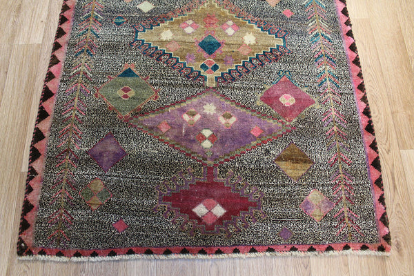 Old Handmade Persian Shiraz Rug 160 x 100 cm