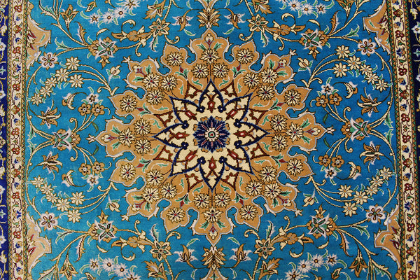 PERSIAN QUM SILK RUG, SINEGED BY THE MAKER 120 x 82 cm