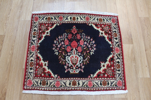 Fine Persian Bijar Rug, Vase Design 70 x 80 cm