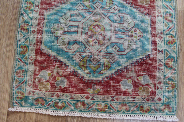 Old Handmade Persian Tabriz Rug 55 x 55 cm