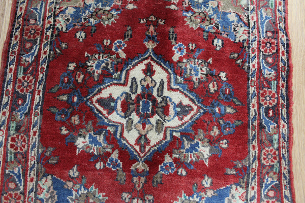 Vintage Persian Hamedan rug 85 x 72 cm