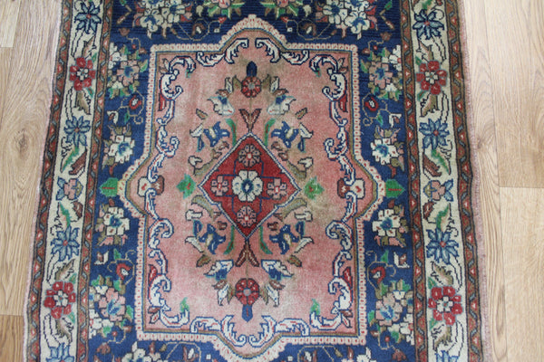 Fine Persian Sarouk Rug 95 x 70 cm