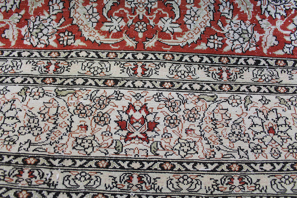 Handmade Turkish Silk Rug 185 x 122 cm