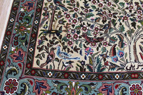 Signed Persian Tabriz rug Tree of Life design 150 x 103 cm