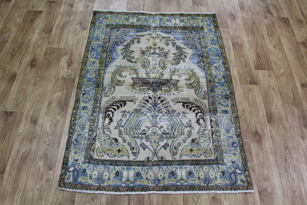 ANTIQUE PERSIAN QUM RUG WITH PLEASING FLORAL DESIGN 130 X 92 XM