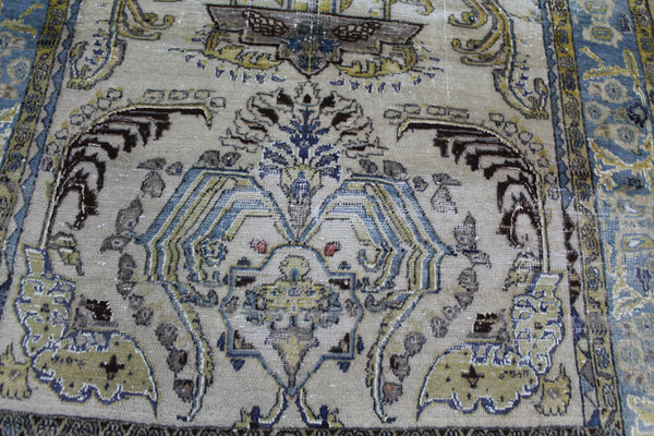 ANTIQUE PERSIAN QUM RUG WITH PLEASING FLORAL DESIGN 130 X 92 XM