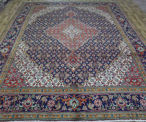 Hand Woven Persian Tabriz Carpet 400 x 300 cm
