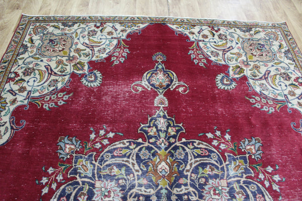 SIGNED HANDMADE PERSIAN TABRIZ CARPET 313 X 209 CM