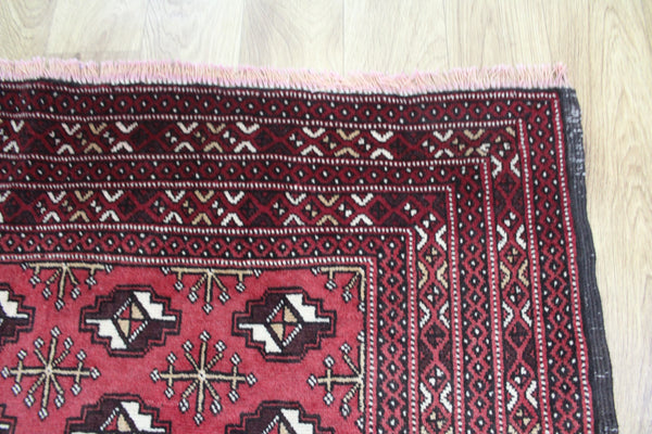 OLD TURKMEN RUG IN GREAT CONDITION 222 x 136 CM