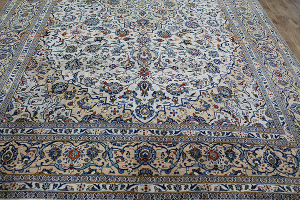 Antique Persian Kashan carpet 430 x 290 cm