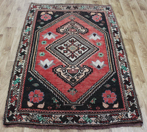 Old Handmade Persian Shiraz rug 160 x 110 cm