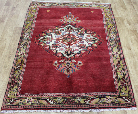 Handmade Persian Heriz rug 155 x 15 cm