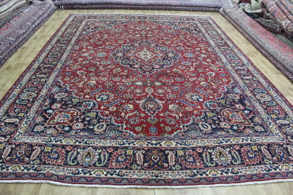 ANTIQUE PERSIAN MASHAD CARPET, ELEGANT TRADITIONAL DESIGN, SIGNED BY THE MAKER CIRCA 1920