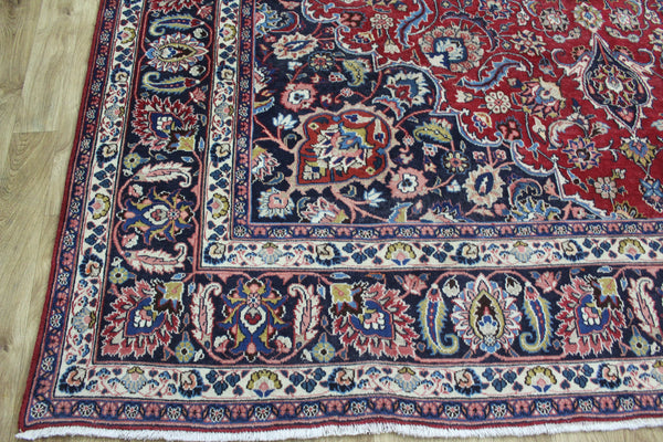 ANTIQUE PERSIAN MASHAD CARPET, ELEGANT TRADITIONAL DESIGN, SIGNED BY THE MAKER CIRCA 1920