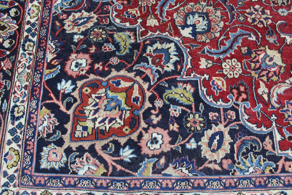 ANTIQUE PERSIAN MASHAD CARPET, ELEGANT TRADITIONAL DESIGN, SIGNED BY THE MAKER CIRCA 1920