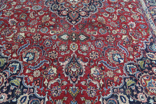 ANTIQUE PERSIAN MASHAD CARPET, ELEGANT TRADITIONAL DESIGN, SIGNED BY THE MAKER CIRCA 1920