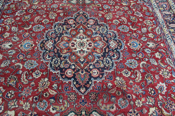 ANTIQUE PERSIAN MASHAD CARPET, ELEGANT TRADITIONAL DESIGN, SIGNED BY THE MAKER CIRCA 1920