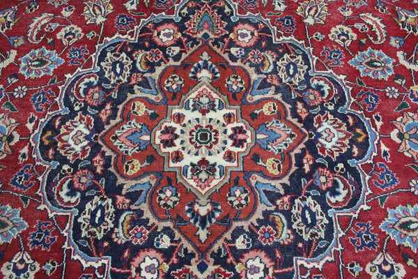 ANTIQUE PERSIAN MASHAD CARPET, ELEGANT TRADITIONAL DESIGN, SIGNED BY THE MAKER CIRCA 1920