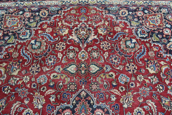 ANTIQUE PERSIAN MASHAD CARPET, ELEGANT TRADITIONAL DESIGN, SIGNED BY THE MAKER CIRCA 1920