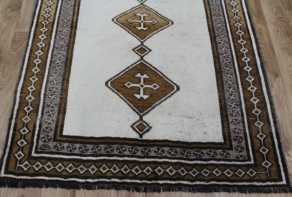 Persian Shiraz Gabbeh rug 220 x 110 cm