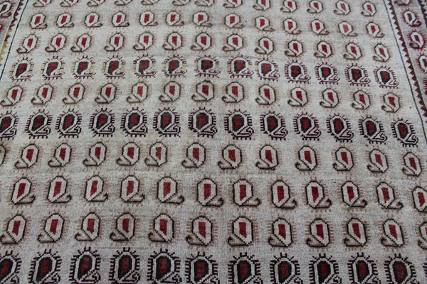 Antique Persian Shiraz rug 270 x 150 cm